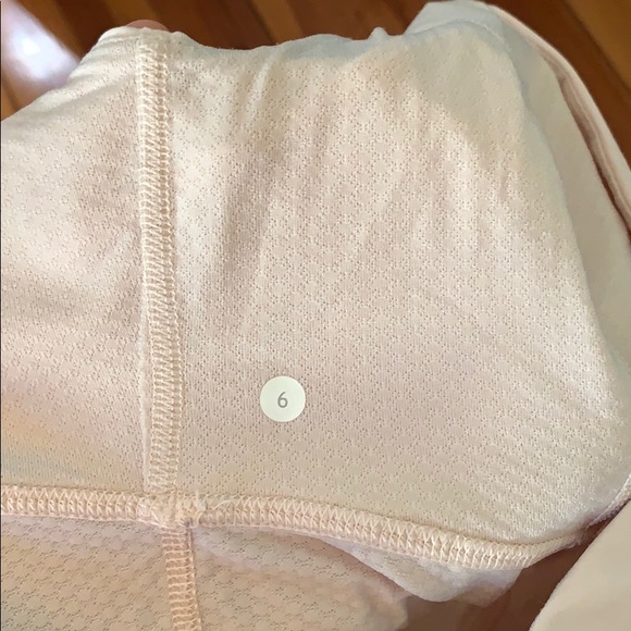 Lululemon light pink top - Picture 5 of 5